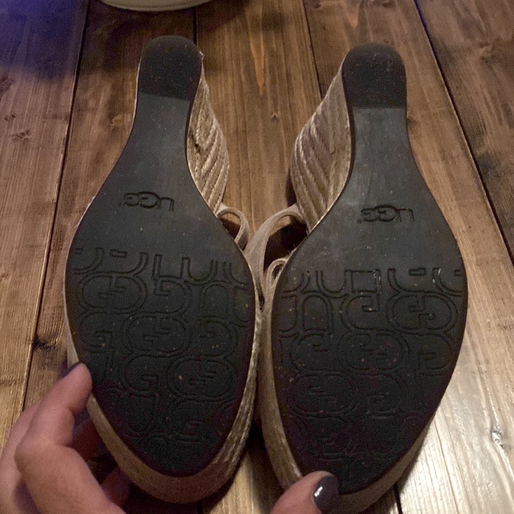 UGG - Picture 9 of 10